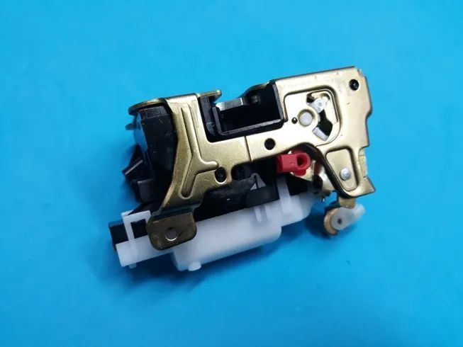 Fechadura fecho electrico Renault Kangoo  8200727508