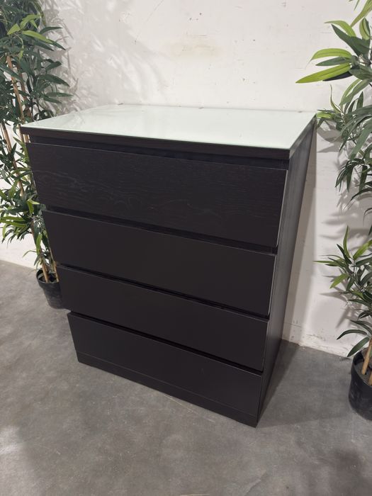 Ładna komoda Ikea Malm 4 szuflady szklany blat super stan dowóz