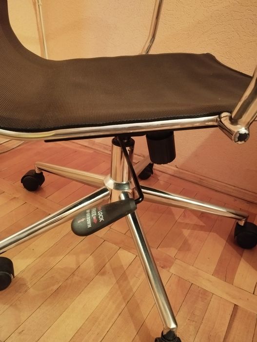 Крісло для роботи