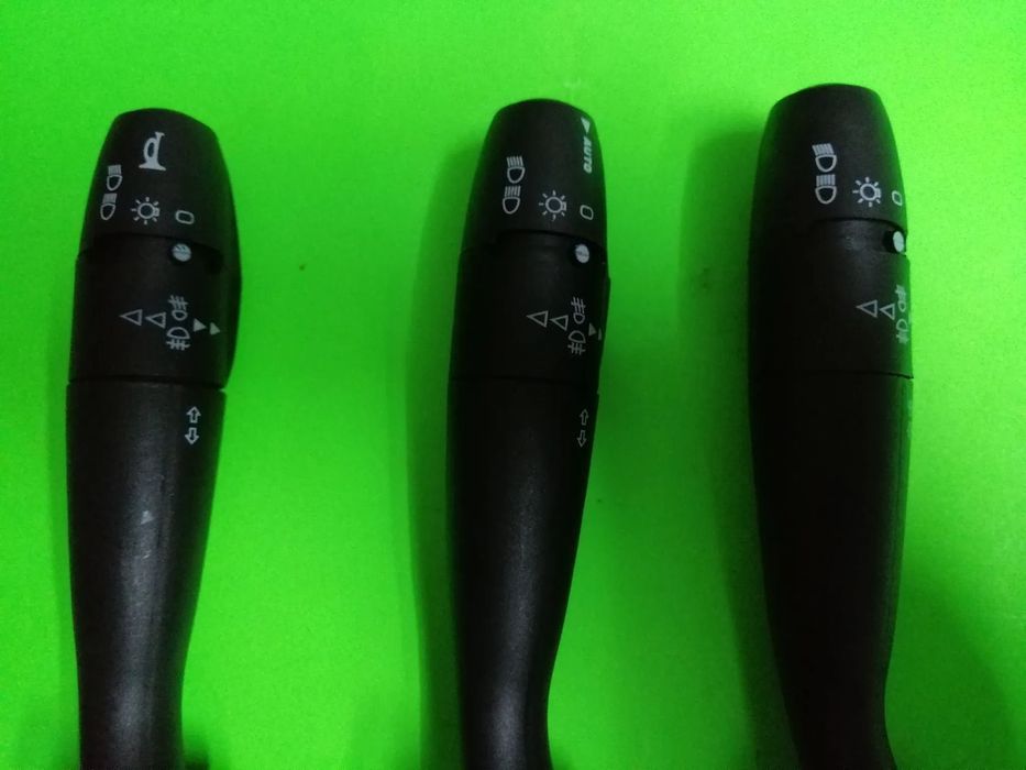Manete Interruptor luzes e piscas Citroen Berlingo e Peugeot 206 307