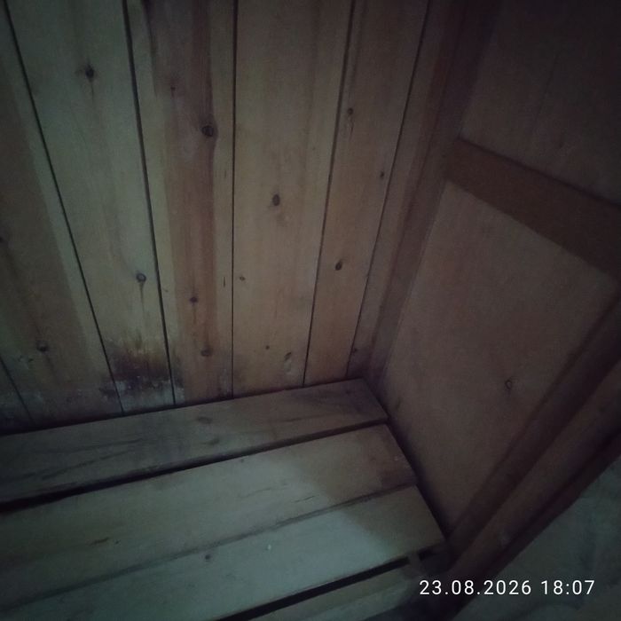 Продається шафа, уже антикваріат. Залізці. Тернопільський район.