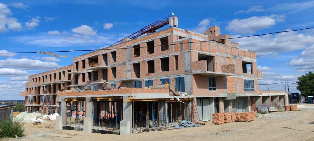 Продаж трьокімнатної квартира 101,44 м² з власною терасою