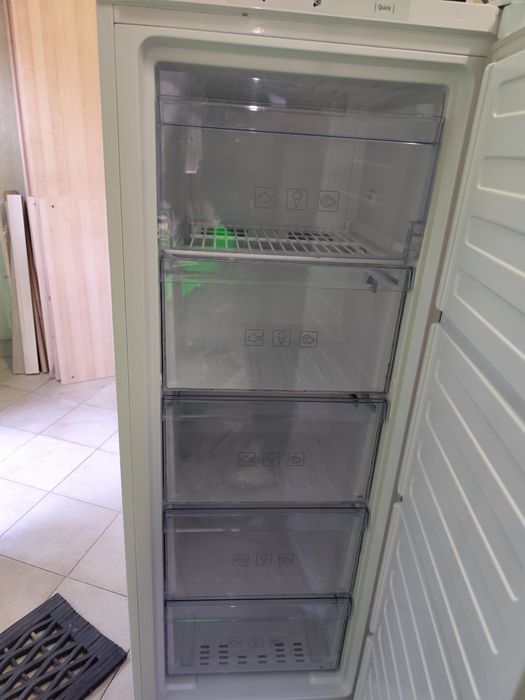 Arca vertical usada da beko, so aceito pagamento no local