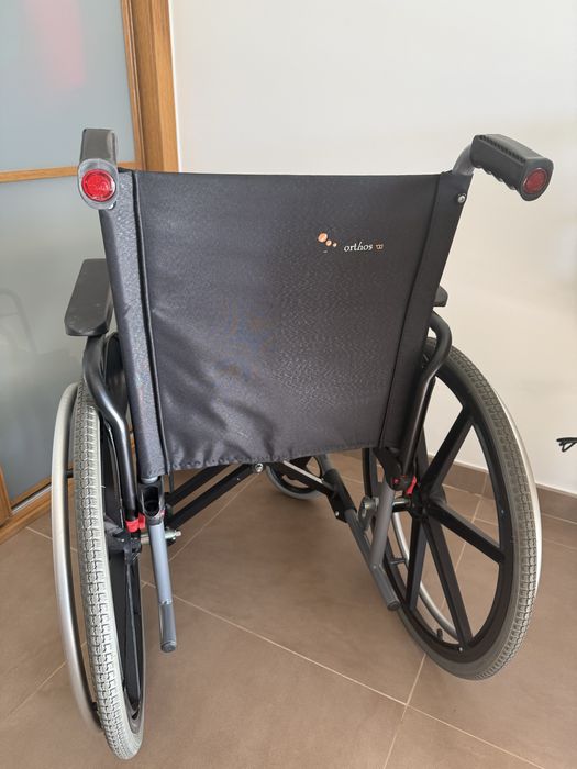 Cadeira de Rodas CELTA – ORTHOS XXI | Excelente Estado!