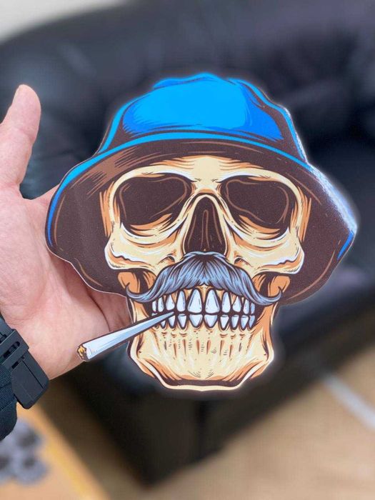 Наліпка на вікно/череп smokes/ Вінил