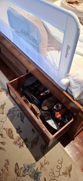 Cama de casal com estrado