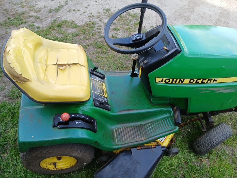 Kosiarka traktorek John Deere 130
