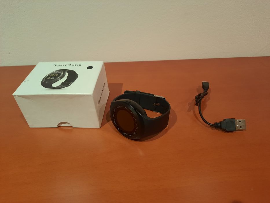 Smartwatch in like-new condition64584398957955122