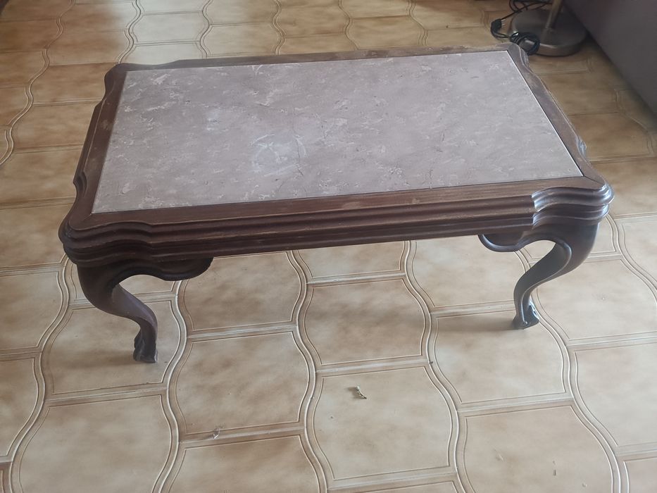 Mesa de apoio em carvalho com pedra mármore