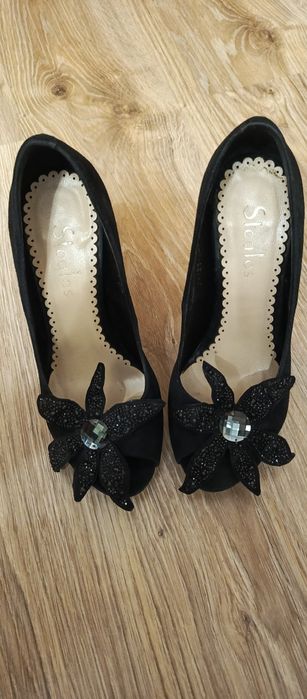 Туфлі вечірні 35 розмір