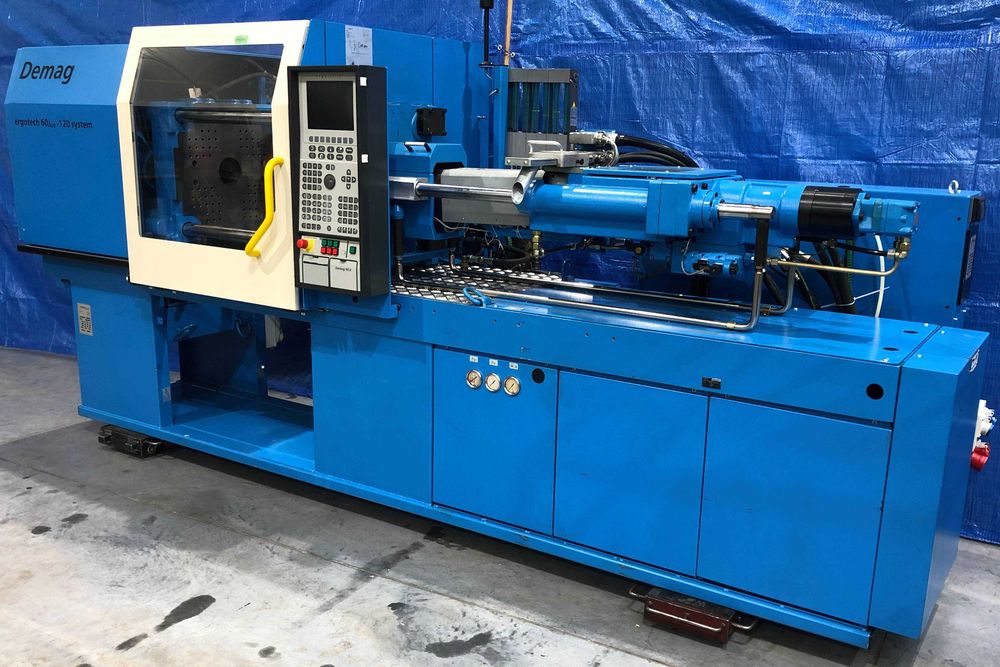 DEMAG Ergotech System 600/420 - 120 rok 1999 Wtryskarka