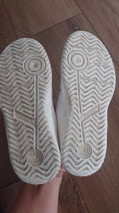 Buty sportowe dla dziewczynki 29