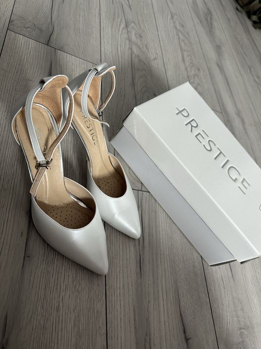 Buty slubne biale szpilki