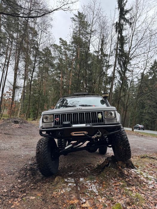 Jeep Cherokee XJ 4.0 HO Mopar