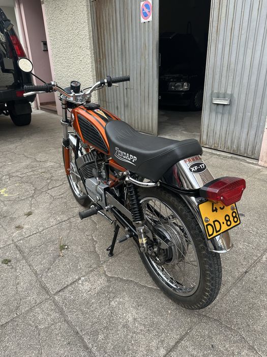 Motorizada XF17 restaurada ao pormenor