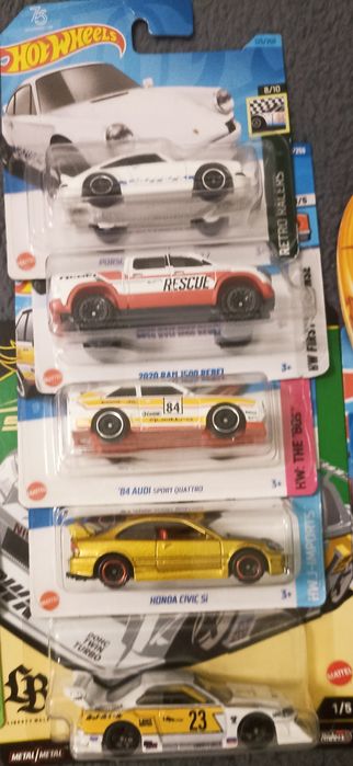 Машинки hot wheels