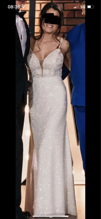 Suknia slubna na ramiaczkach