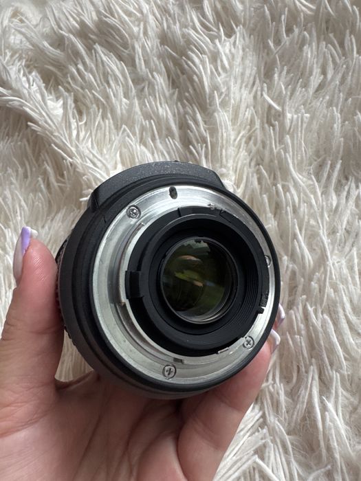 Об'єктив nikkor 18-200 dx vr ll