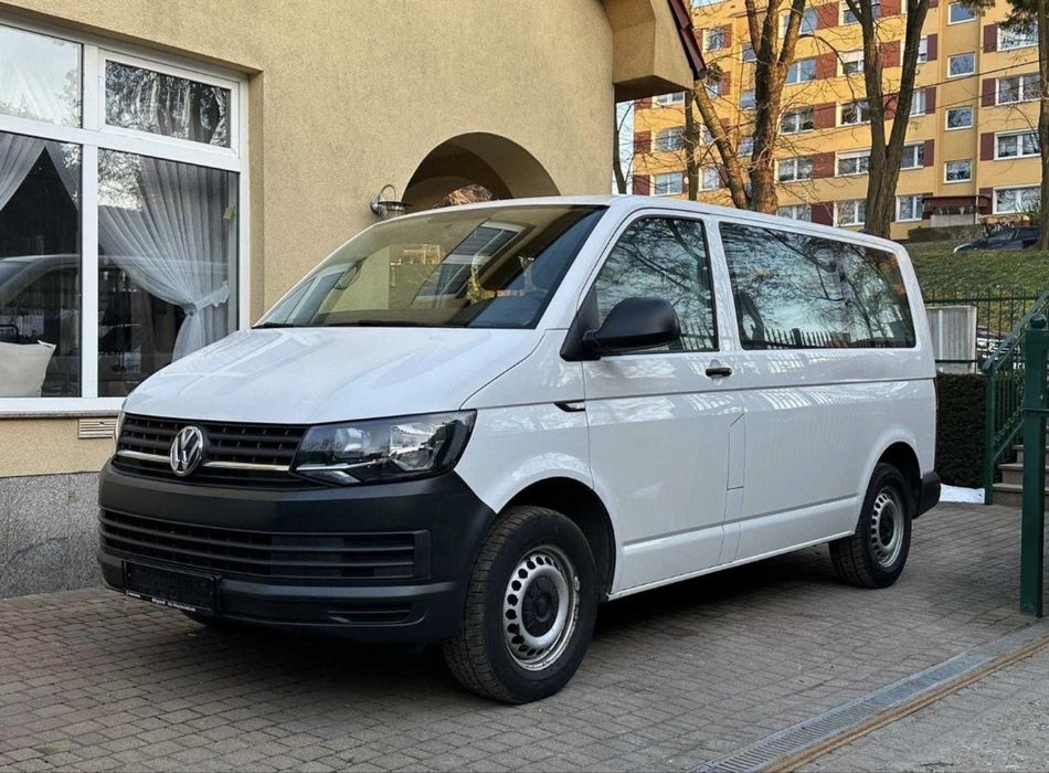 Wynajem busa 9/6 osobowego