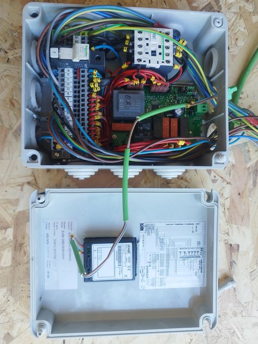 Controlador de sistema de refrigeração industrial, quadro elétrico