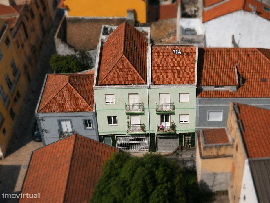 Prédio No Centro Histórico De Setúbal - Uma Oportunidade Que Raramente