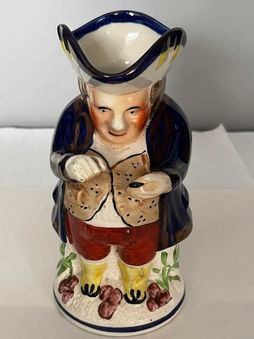 Porcelanowy stary kufel figuralny