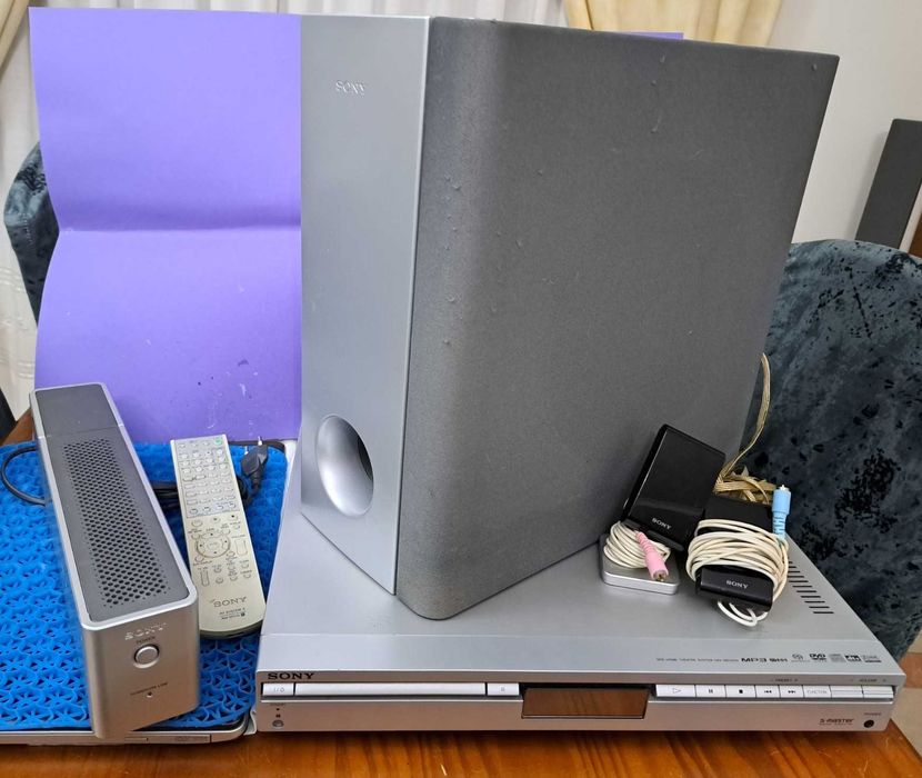 sistema de som wireless SONY (amplificador/radio/dvd)