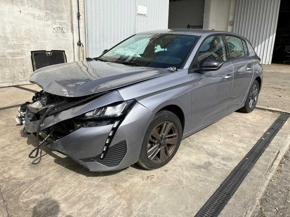 Salvado Peugeot 308 III 1.5D | 144.959KM | 2022