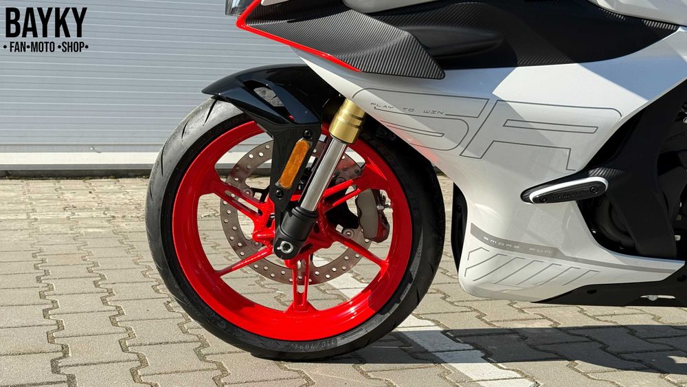 Мотоцикл CFMOTO 450SR