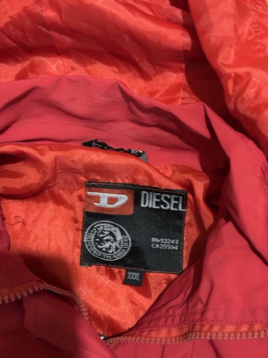 Курточка для дівчини фірми Diesel