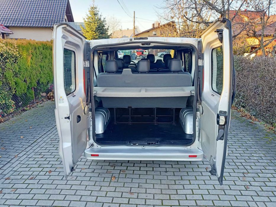 Super Stan! Renault Trafic 2.0 DCI Lift 9 Osób Oryginał