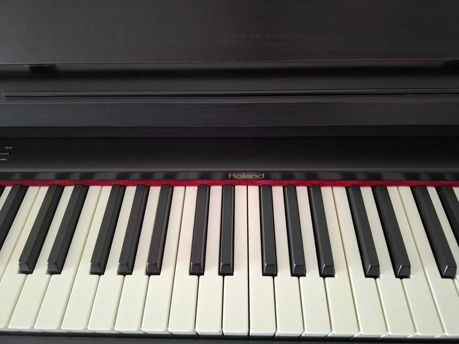 Piano Roland HP 1300e