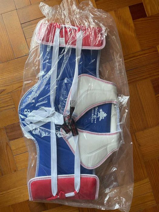 Conjunto de Proteções de Taekwondo