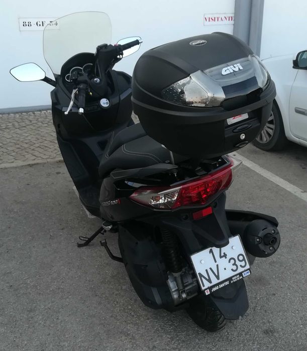 Moto SYM GTS 300i