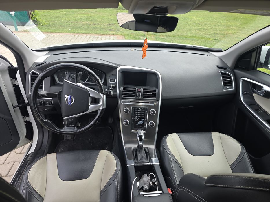 SprzedamVolvo xc60 2015