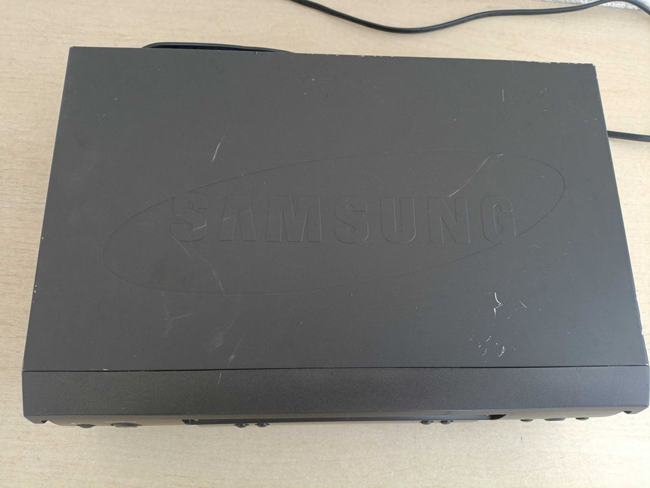 Відеомагнітофон Samsung SVR-150