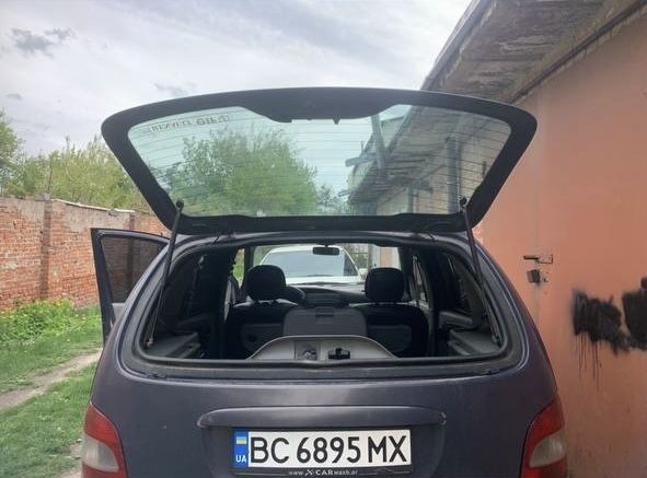 Продам авто Renault Scenic 2