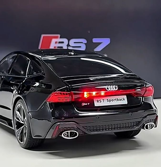 1:24 Сплав AUDI RS-7 нова в коробці