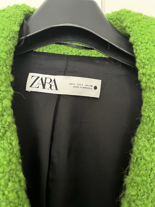 Sobretudo pelo encaracolado zara