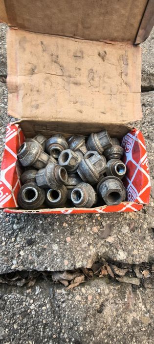 Felgi z oponami ford