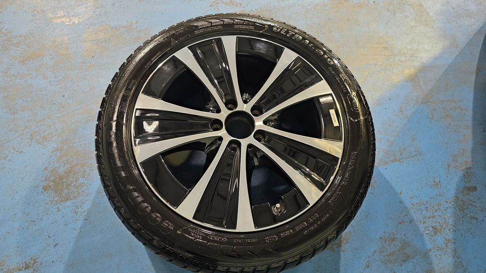 Jantes Mercedes com pneus 18" valor referente ao conjunto das 4