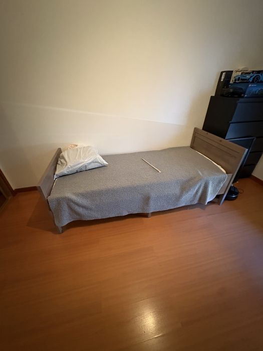 Cama com colchão de criança