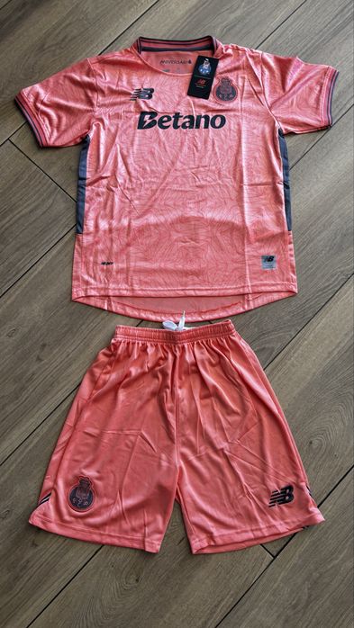 Equipamento crianca porto 25/26