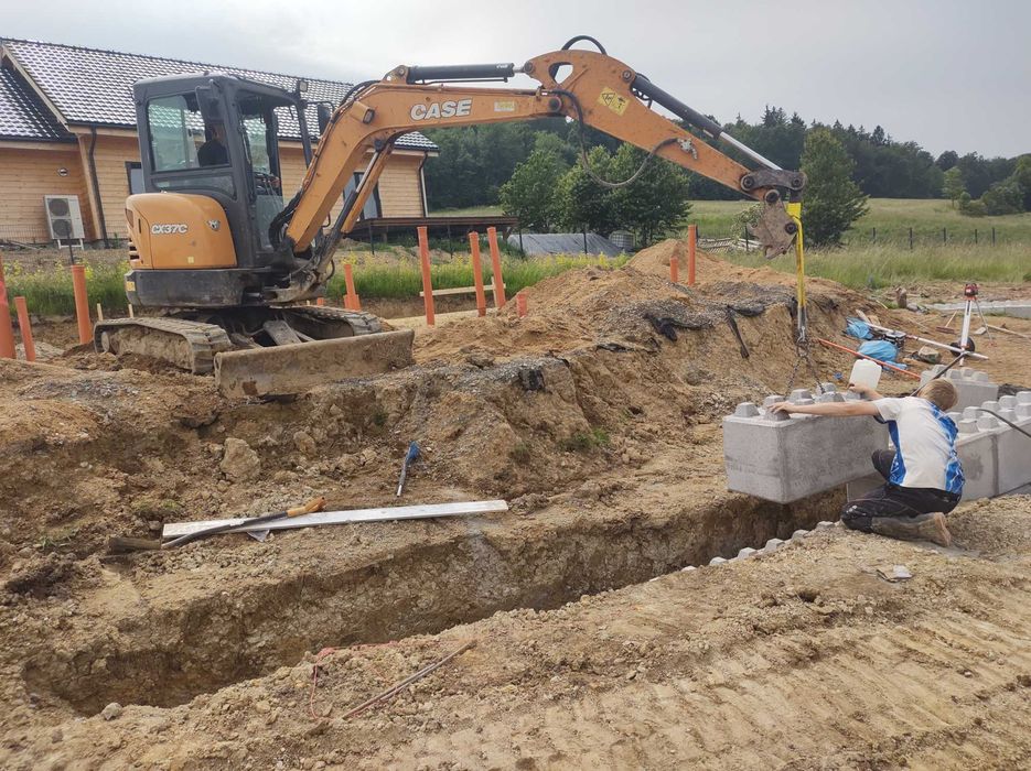 Prace ziemne, minikoparka 4t,przyłącza,drenaże,płyty fundamentowe
