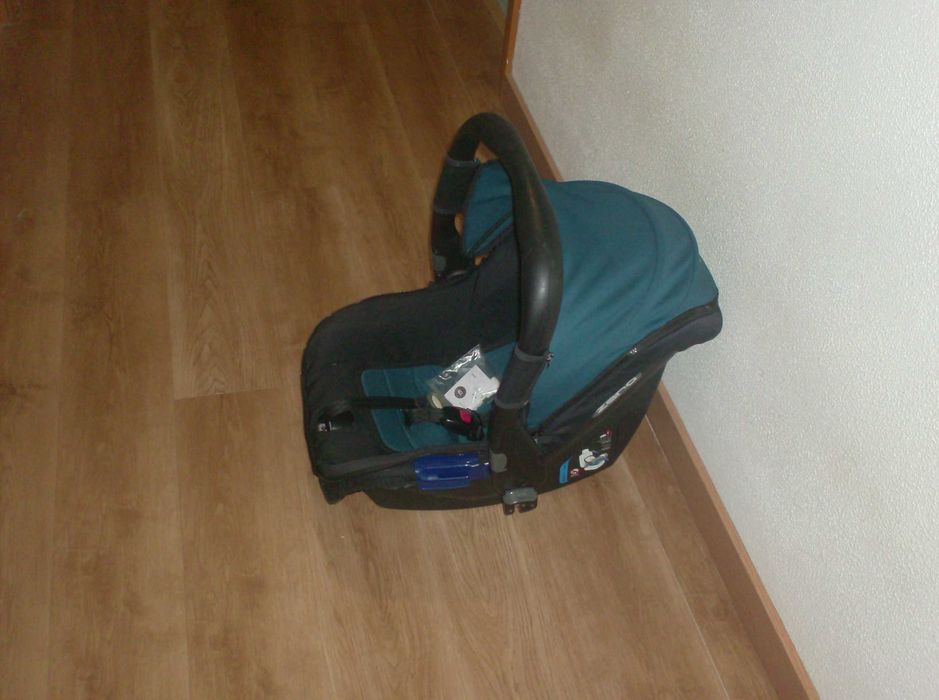 cadeira auto de bebé