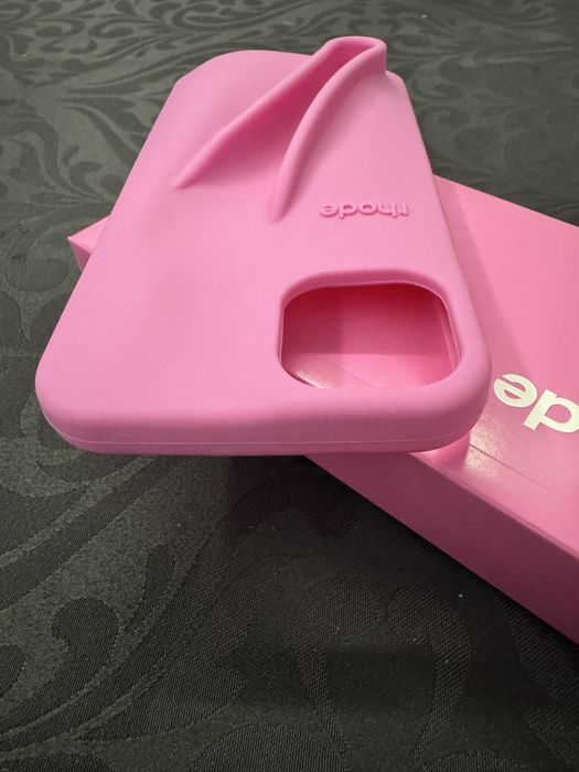 Rhode Summer iPhone Lip Case – limitowana edycja etui Iphone 15 Plus.