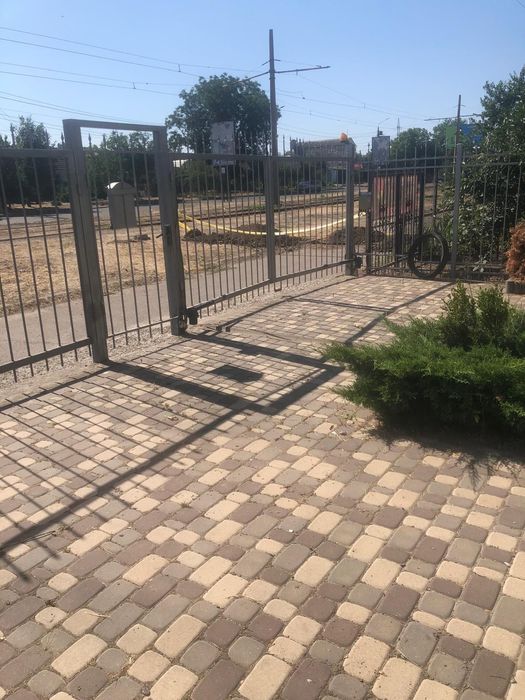 Аренда коммерческого помещения в центре | евроремонт | потолки 3+