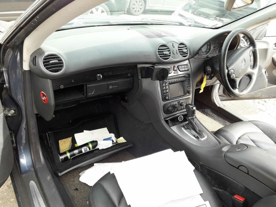 MERCEDES CLK270 2.7CDI W209 DE 2003 DISPONÍVEL PARA PEÇAS