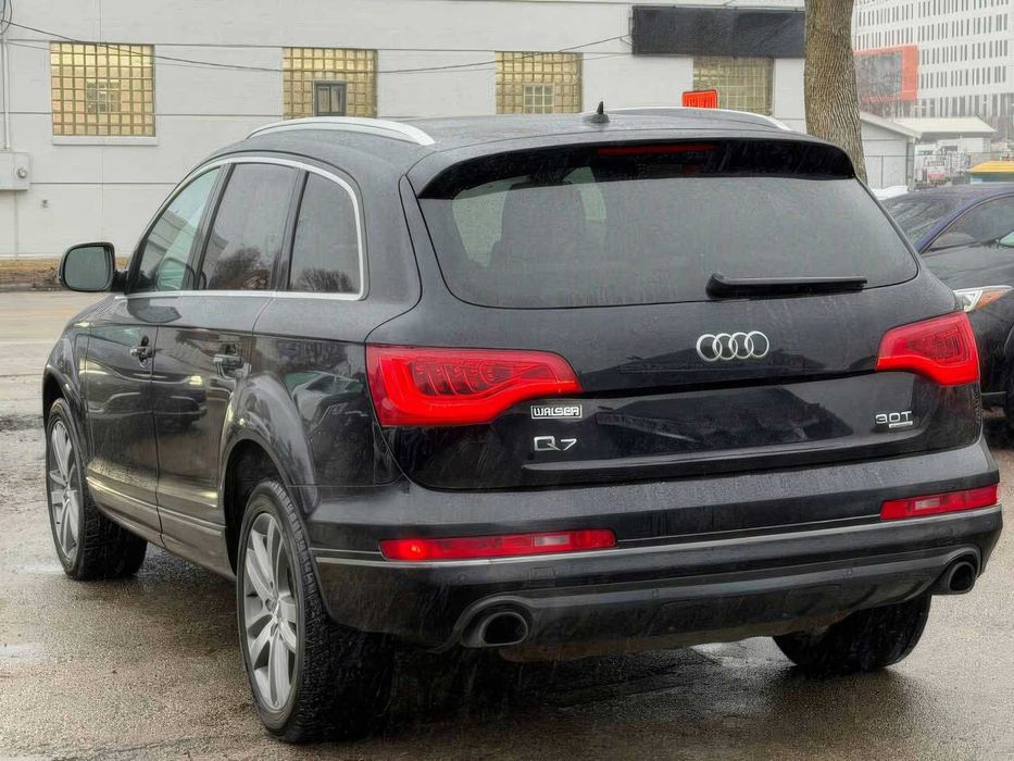 Audi Q7      2014