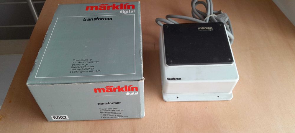Transformador -Marklin 6002- de 220V/16V -52VA- na sua caixa original
